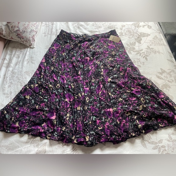 NWT Coldwater Creek Reversible Midi Skirt XL Dark Floral Animal Print Feminine - Picture 1 of 6